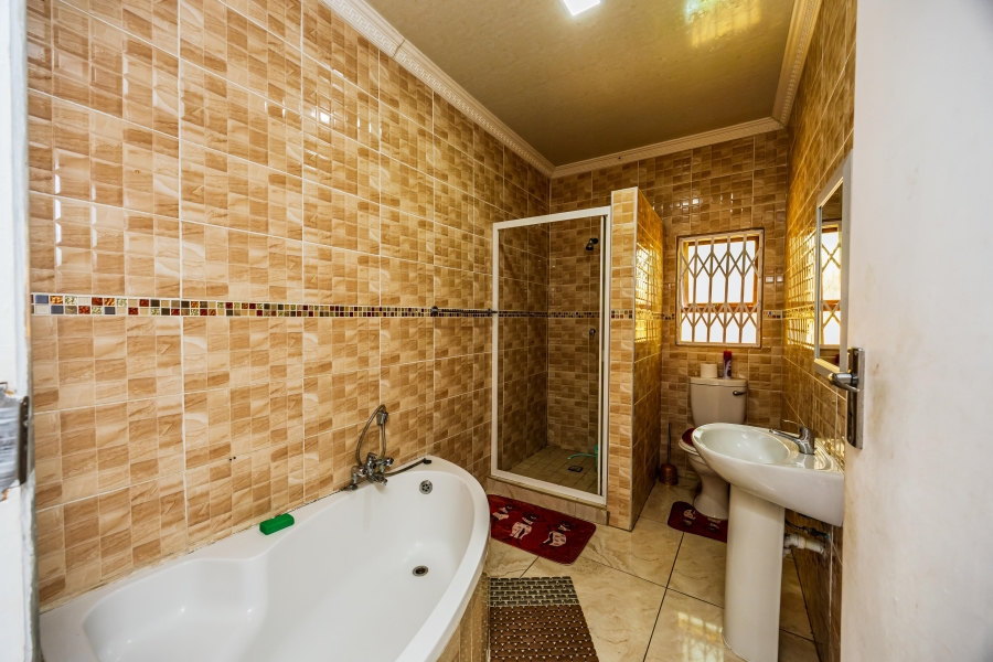 10 Bedroom Property for Sale in Greenfields Eastern Cape